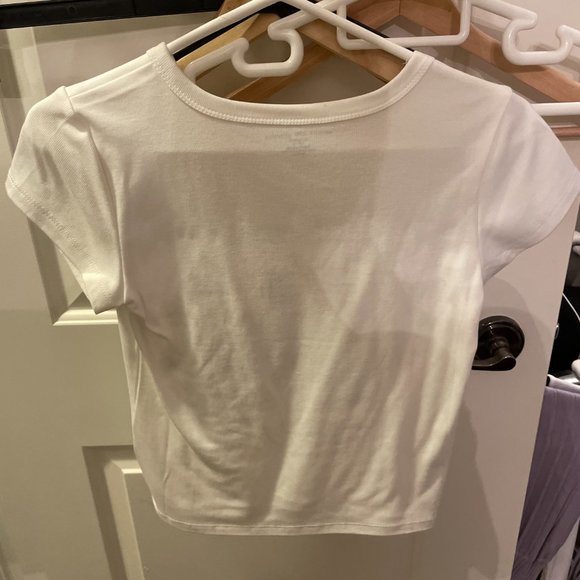 brandy melville hailie top magny crop t shirt white graphic tee - Picture 6 of 9